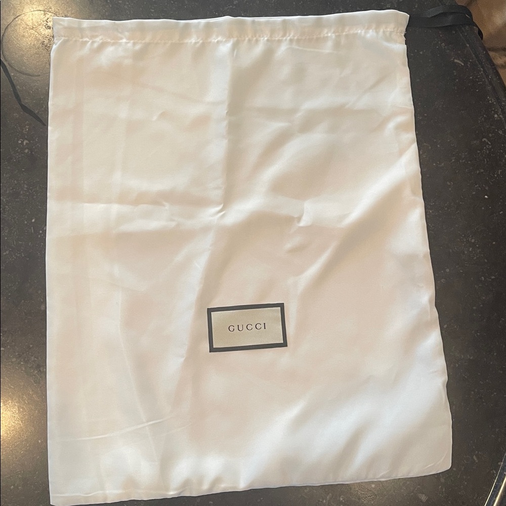 Gucci Cream Dust Bags Set - Picture 3 of 3
